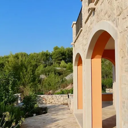 וילה Asteroidea - Tiha Mala *