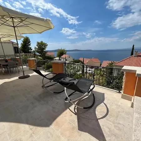 Asteroidea - Tiha Mala וילה סוטיבאן