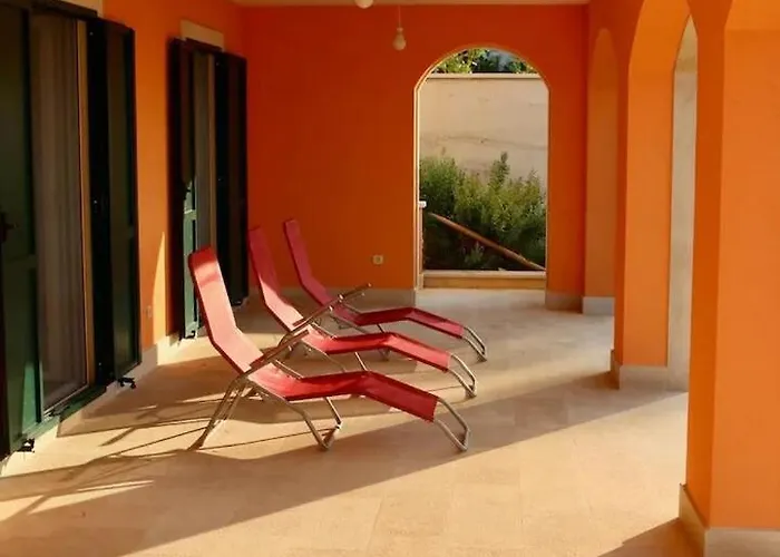 빌라 Asteroidea - Tiha Mala 수티반